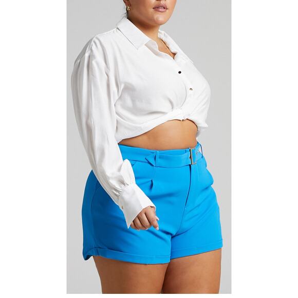 Showpo DAVENA BELTED TAILORED SHORT IN BLUE Size 16 NWT $49.95 Value. - Picture 1 of 9